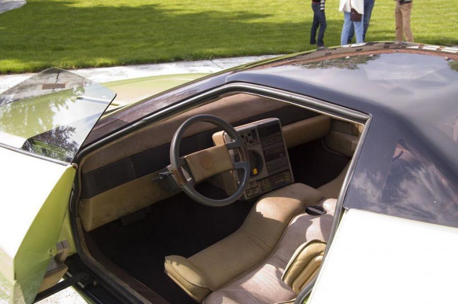  Chevrolet Corvette Ramarro Concept 1984 года  (фото 6 из 11)
